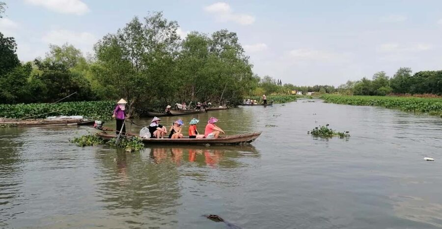 1-Day Less Touristy Mekong River (Cai Be-Vinh Long) trip - Kayaking and biking: pick your effort level