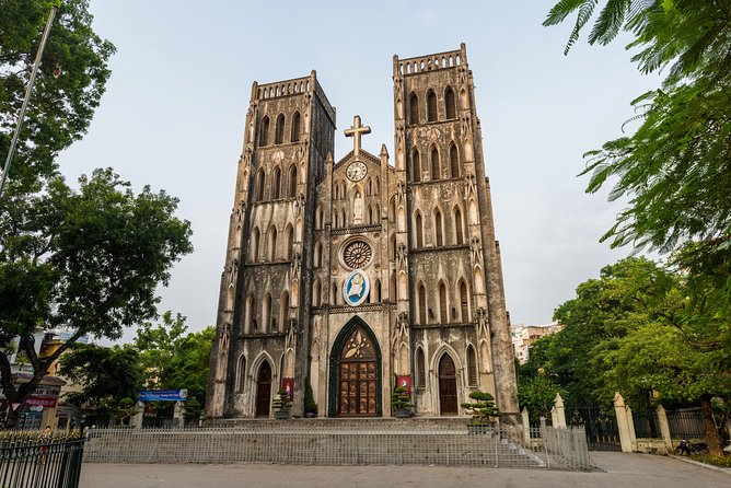 10-day Small-Group Vietnam Highlight Tour - Hanoi in one day: Mausoleum, museums, and the Old Quarter cyclo (Day 7)