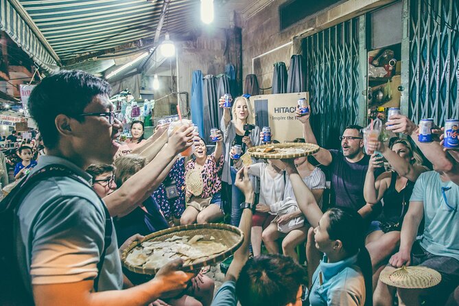 12 Tasting Street Food & Sightseeing By Scooter with Student - Thich Quang Duc Monument: a memorial stop with real context