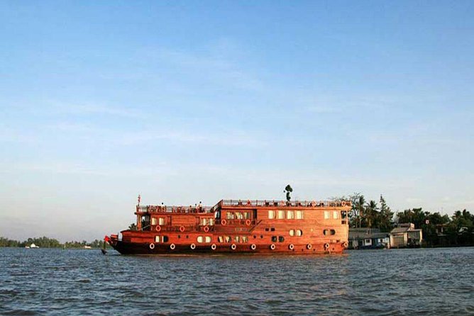 3-day Mekong Eyes Cruise Vietnam - Cambodia - Day 1 Cai Be: Orchards, Small Villages, and a Real Mekong Sunset