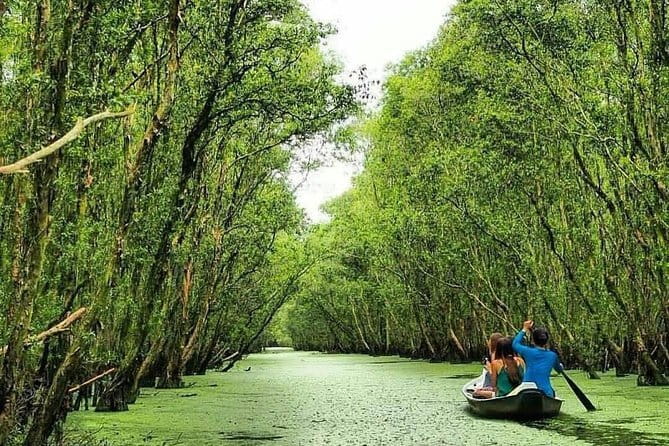 3 Days Cycling Mekong Delta - Day 1: Cai Be Floating Market and the durian orchard ride