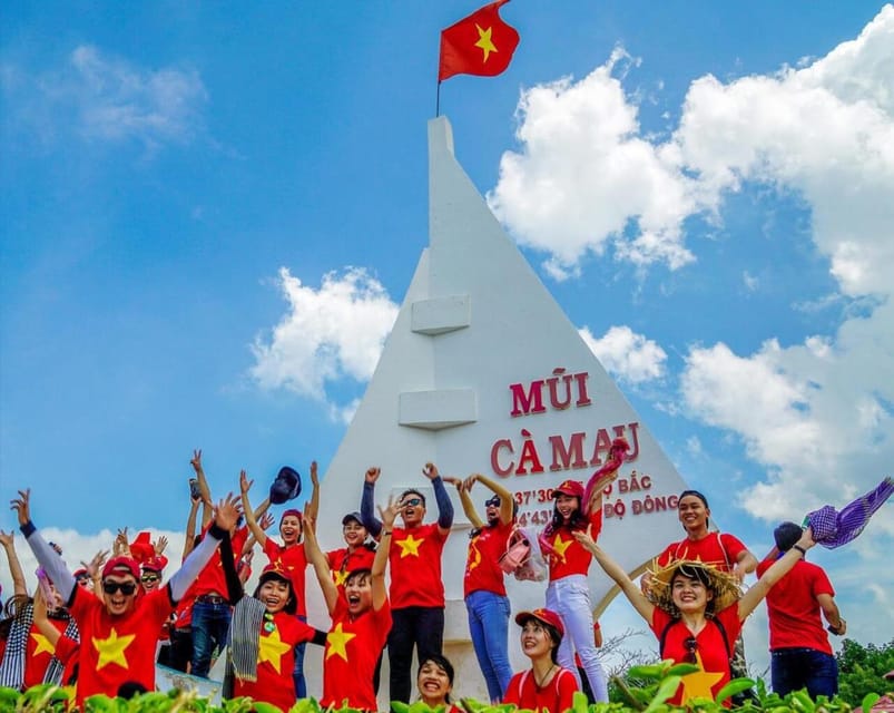 3 DAYS MEKONG DELTA - Vinh Trang Pagoda in Mỹ Tho, Then Straight to the Water