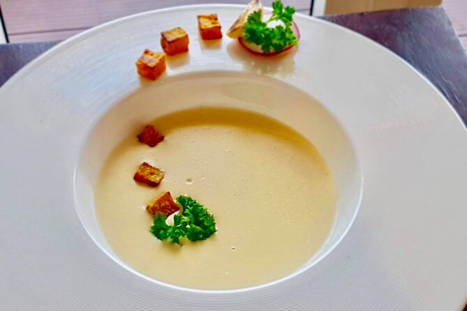 3 Hours Dinner With Luxury Princess Yacht On Sai Gon River - Food quality: what to expect and how to protect your evening