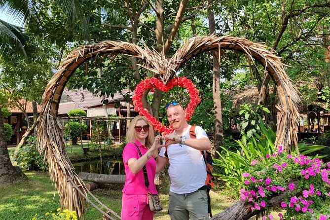 Amazing Shore Excursion: Ho Chi Minh City Tour from PHU MY Port - Lunch and included entrances: why the price feels fair for a port day