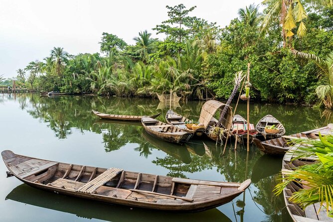 Amazing Vietnam, Cambodia and Thailand 16 Days - Hoi An: cycling Bay Mau and evening at Hoi An Memories Island