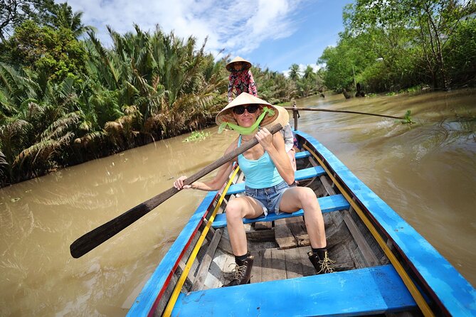 Authentic Mekong Delta Tour With Local Experts By SpeedBoat - Sugar Town coconut candy: watching hand-wrapping up close