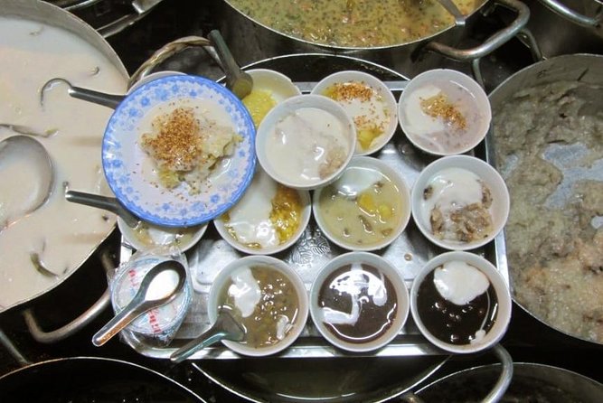 Award-winning Saigon Food Tour with GirlPower Drivers | KissTour - District 4 and Vĩnh Khánh Street seafood at night