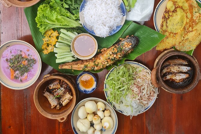 Ben Tre Mekong Zig Zag: Scooter, Sailboat, and Food (Full day) - Lunch and hammock rest: the best kind of break in a full day