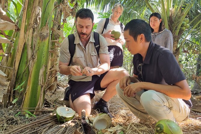 Ben Tre: Scooter, Culture, Sailboat and Mekong Food (Half Day) - Chợ Đầu Mối Nông Thủy Sản Bến Tre: market smells, fruit tasting, and backstreets