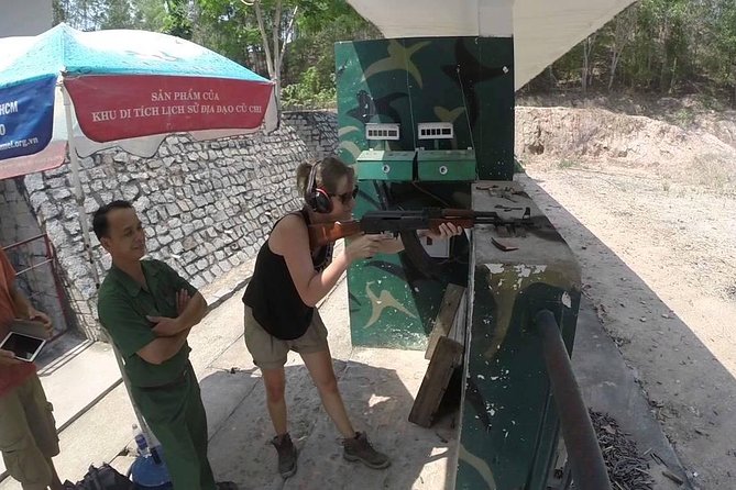BIG BOSS Private LIMOUSINE To Cu Chi Tunnels and Mekong delta - Private Limousine Comfort for Cu Chi and the Mekong