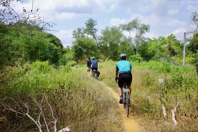 Bike And Boat Mekong Delta Cycling Tour - Dock Time: Rejoining the Group and Heading Out on the Mekong Tributary