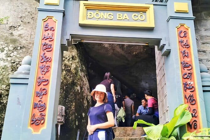 Black Virgin Mountain Sightseeing Day Tour in Tay Ninh - Cao Dai Temple, the Cao Dai Holy See: Architecture, Gates, and a Slow Spiritual Stop