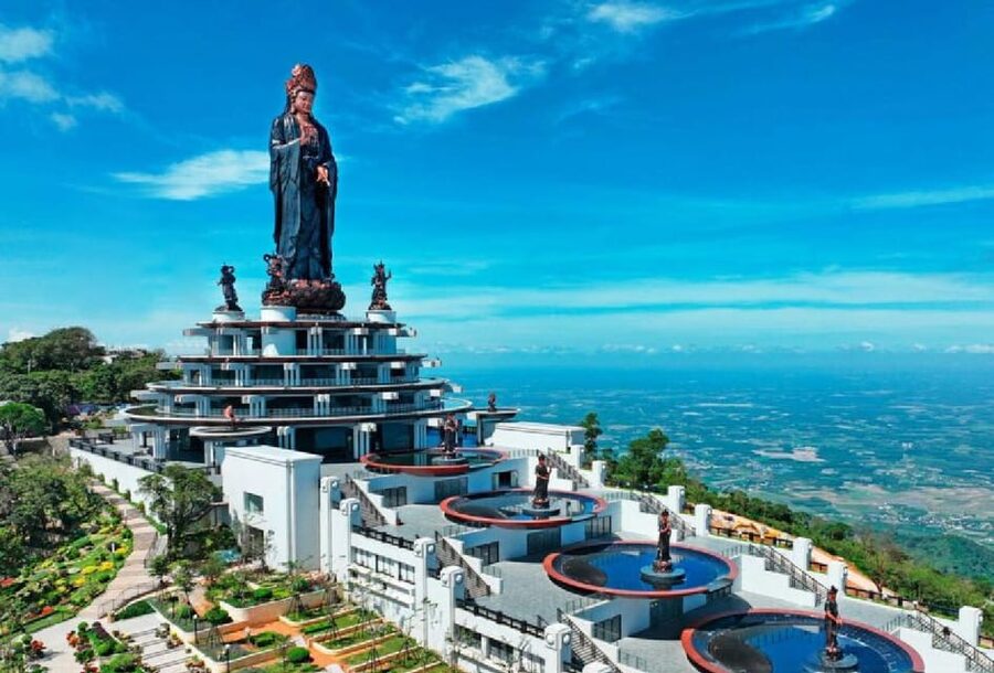 Black Virgin Moutain, Cu chi tunnels & Cao dai temple 1 day - Cao Đài temples near Black Virgin Mountain: faith you can see right away