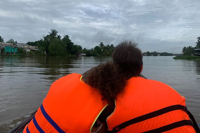 Boat tour on Mekong river see the sunset, small canal, Vegan dinner, street food - On the boat: what you’ll actually see on the river