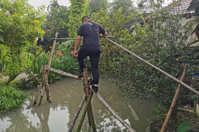 Cai Be Village - One-Day Mekong Delta Adventure - Ut Kiet Ancient House and local craft making with rice and water hyacinth