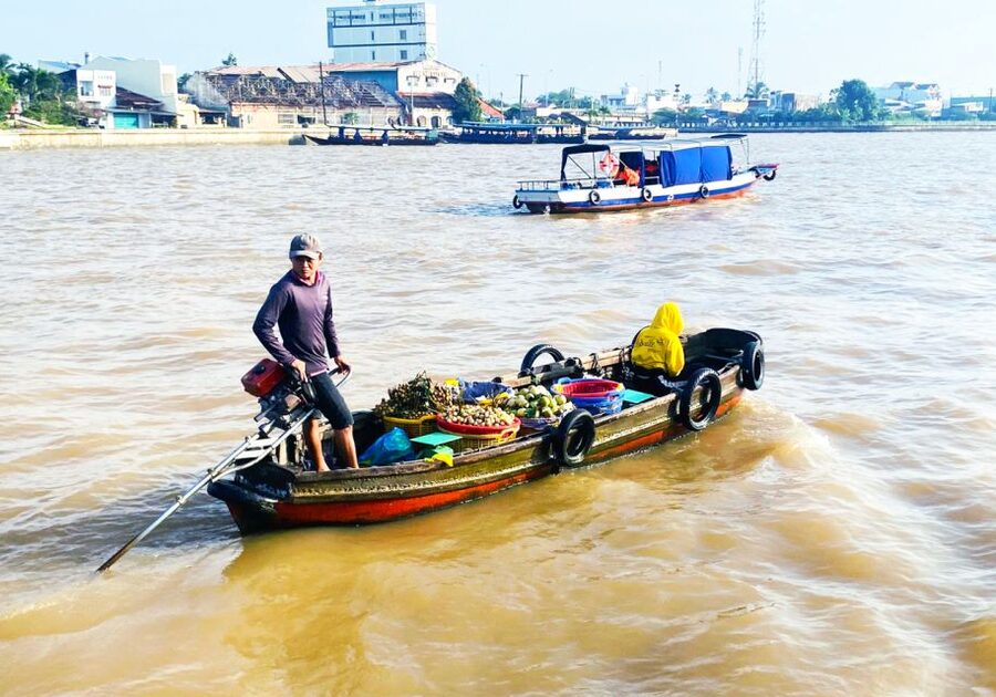 'Cai Rang' Floating Market 2-Day Tour With Biking & Boating - Why Cai Rang at Sunrise Feels Like the Real Deal
