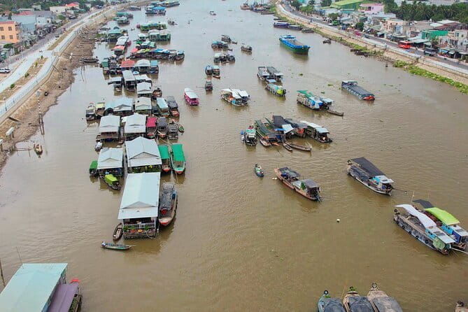 Cai Rang Floating Market Tour & Rural Cycling - An Bình fruit farm and rural cycling: where the morning turns active