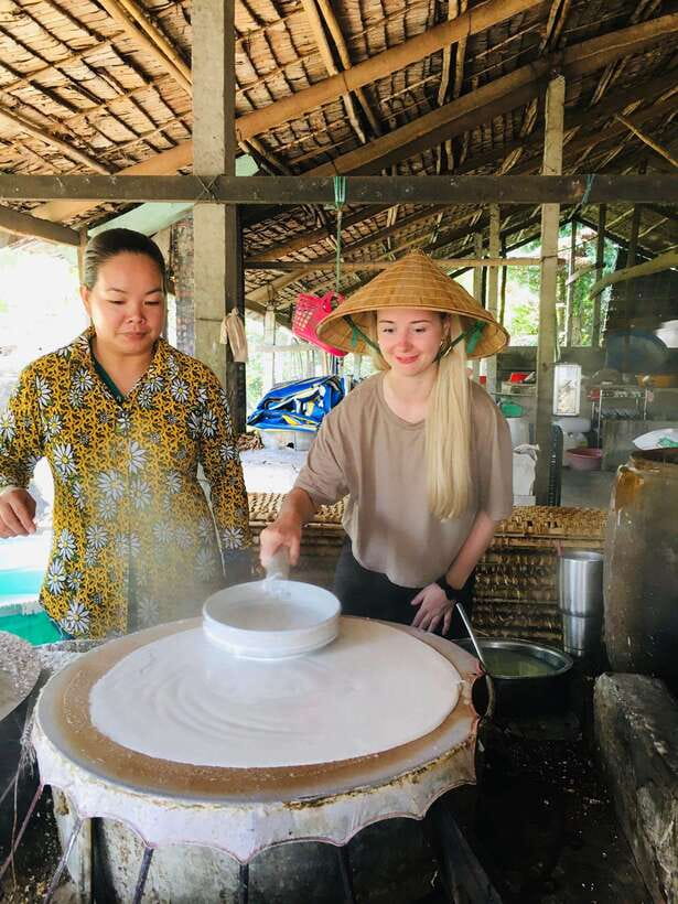 Can Tho: Authentic Floating Market, Wild Canal system, Cocoa - Organic cocoa farm at Vườn Ca Cao Mười Cương, plant to chocolate