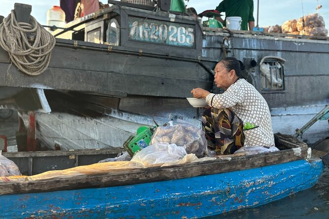 Can Tho: Floating Market, Canals, Nature Reserve & Forest - Stop One: An Binh Market and the Real Mekong Rhythm