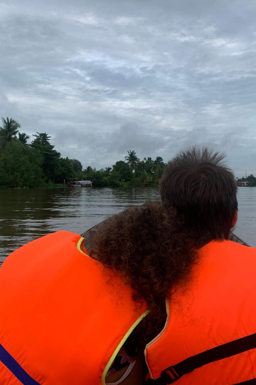 Can Tho: Mekong Delta and Cai Rang Floating Market Tour - Canals and small-water views: why the scenery is practical, not just pretty