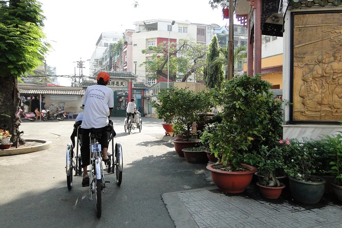 Chinatown Cyclo Journey Half-day Tour - Stop 1: Lady Thien Hau Temple, and why it is the perfect first move