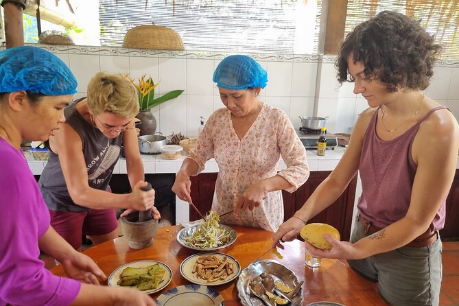 Cooking class & Vibrant Market by Scooter/Tuktuk (Half-Day) - Who this Ben Tre cooking class suits best