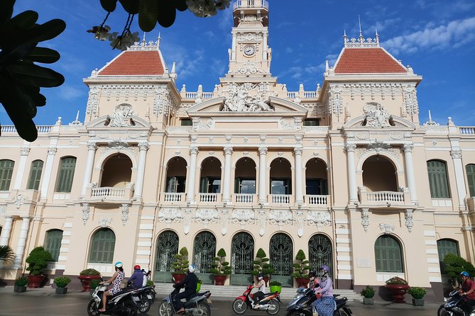 DISCOVERING UNSEEN Parts Of Saigon Full Day - Jade Pagoda: a calmer break in District 1
