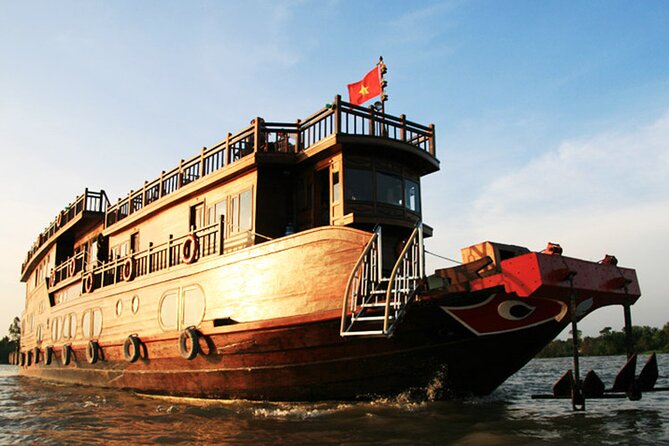 Dragon Eyes Mekong Delta Cruise 2Days 1 Night - Night on the boat, why the front spot matters