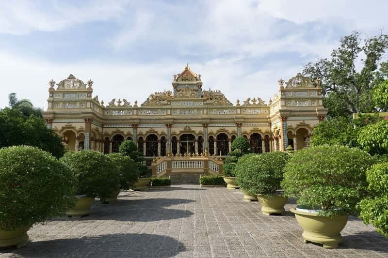 Essential Mekong Delta: Highlight Tour from Ho Chi Minh City - Your Guide and the Pace of a Full 10-Hour Day