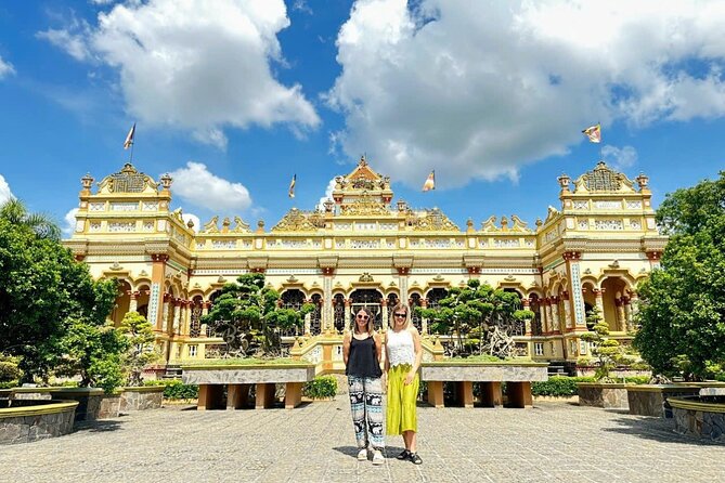 Experience Authentic Mekong Delta Life From Ho Chi Minh City - Lunch, fruit, and tea: the food rhythm that keeps the day enjoyable
