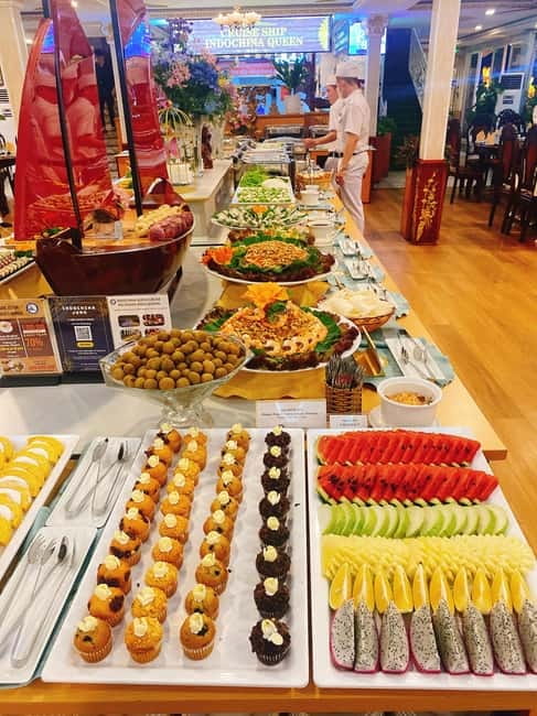 Experience Dinner On Luxury Cruise Along Saigon River - Live band music and flamenco dances, not just background noise