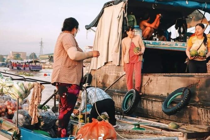 Explore Floating Market with Local People - Key highlights to know before you go