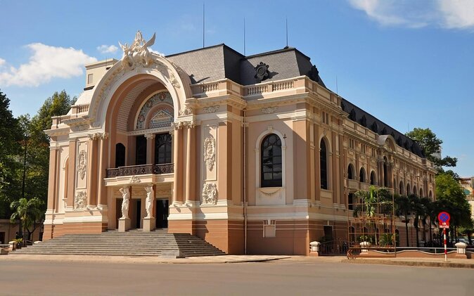 [Free E-sim] Evening Walking Tour in Saigon - Quick highlights: what makes this Saigon night walk work