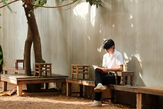 [Free E-sim] Half day Instagram Cafe Tour in Ho Chi Minh - Stop 2: Cộng Coffee, egg coffee and photo time (45 minutes, admission included)