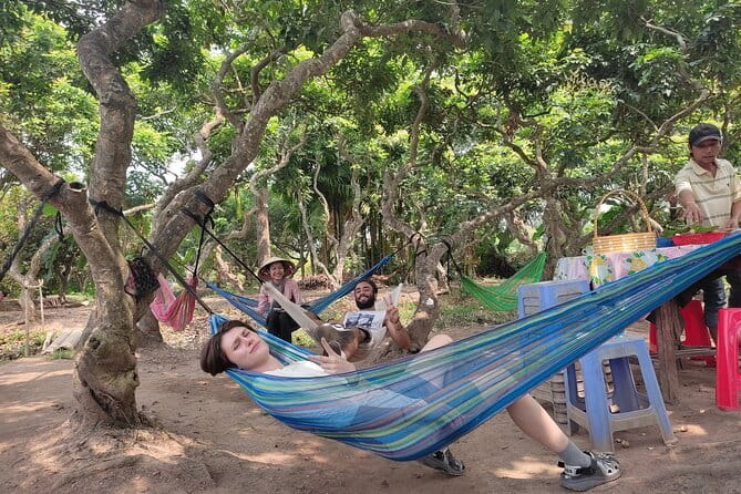 From Ho Chi Minh: 2D Mekong, Floating Market-authentic trip - Muoi Cuong Cocoa Farm and Son Islet: food you can see and taste