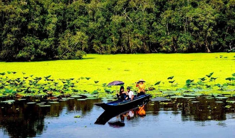 From Ho Chi Minh: 3-Day Mekong Tour&Cai Rang Floating Market - Day 1 in Cai Be: boats, orchards, and the taste of the Lower Mekong