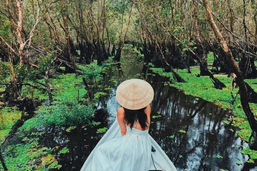 From Ho Chi Minh: 3-Day Mekong Tour&Cai Rang Floating Market - Tra Su Forest in An Giang: rowing through mangroves and watching nature work