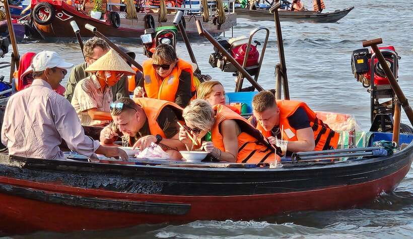 From Ho Chi Minh: 3-Day Mekong Tra Su Forest exit Phnom Penh - Day 2: Cai Rang Floating Market at sunrise, plus Tra Su bird forest by boat