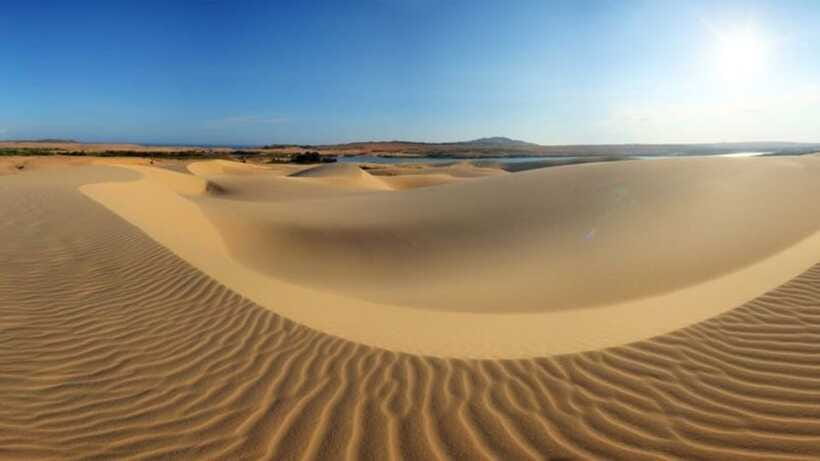 From Ho Chi Minh: Mui Ne Sand Dunes and Beach Day Tour - Guides, groups, and the feel of the day