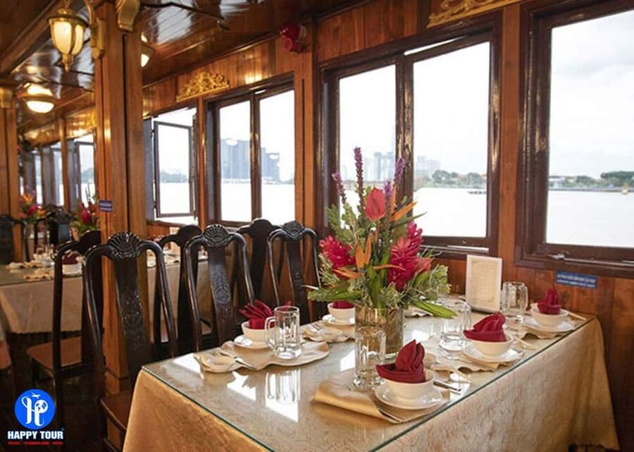 From Ho Chi Minh: Private Dinner Cruise on Saigon River Tour - Dinner on Board: Vietnamese and Asian Flavors in a Set Menu or Buffet Format