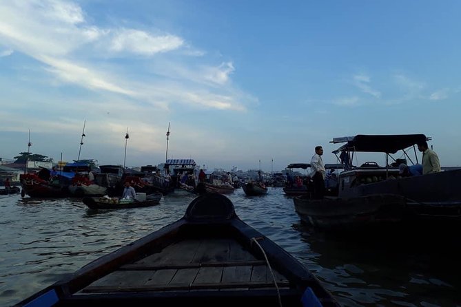 FULL Day - CAI RANG FLOATING MARKET, COOKING CLASS AND EXPLORE THE COUNTRYSIDE - Rice Fields and Seasonal Fruit Picking Before Heading Back