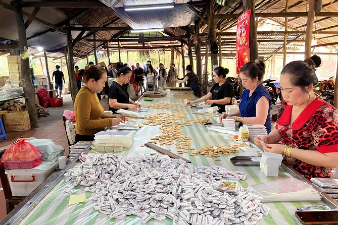 Full Day Guided Mekong Delta Day Tour in Vietnam (Multilingual) - Vĩnh Tràng Pagoda: The Cultural Reset Stop
