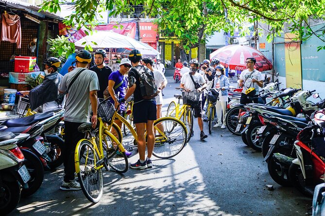 Half Day - Saigon Off-the-Beaten-Path - City Cycling Tour - District 10’s Slower Pace: Umbrella Market and 1968 Apartments