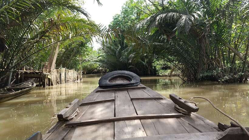 HCM: Mekong Delta Islands Boat & Tuk-Tuk Tour with Tastings - Vinh Trang Pagoda Photo Stop: a quick culture reset