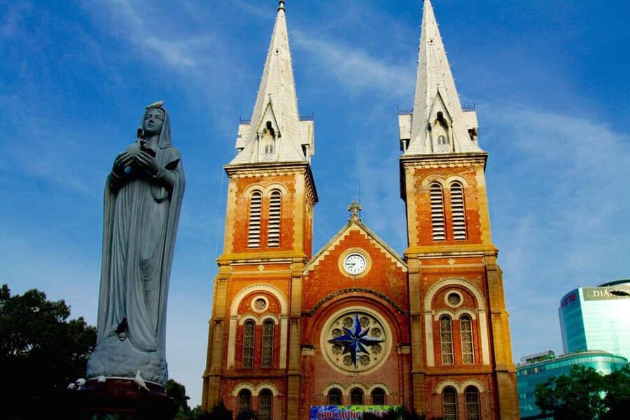 HCMC: Private or Group Sai Gon City Tour with Pickup - Saigon Central Post Office and Saigon Notre-Dame Basilica