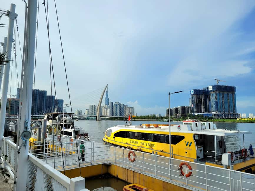 HCMC: Private or Group Sai Gon City Tour with Pickup - Price and value: when $25 per person makes sense