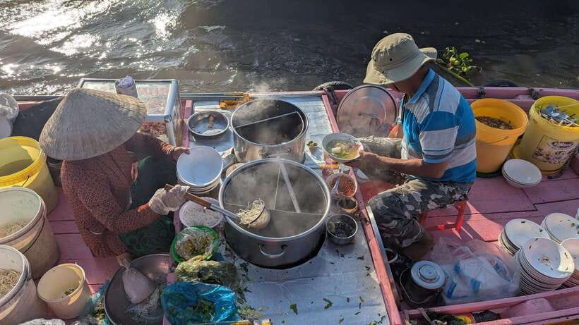 Ho Chi Minh: 1-Day Mekong Delta Tour-Floating Market & Islet - Cai Rang Floating Market: breakfast first, questions later