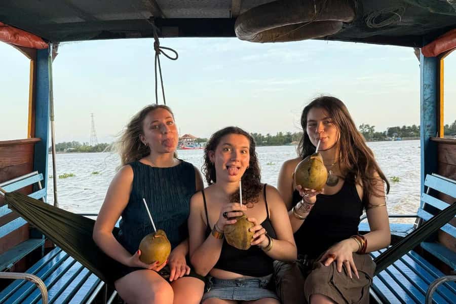 Ho Chi Minh: Adventurous Mekong Delta Full Day Tour - Vinh Trang Pagoda: big architecture, calm atmosphere
