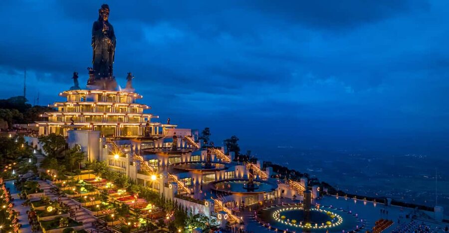 Ho Chi Minh: Black Virgin Mountain & Cao Dai Temple Tour - Cao Dai Holy See: What you’re really seeing inside the ceremony