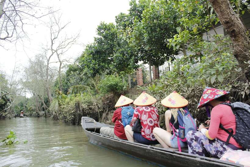 Ho Chi Minh: Cai Be-Mekong Delta Local Village Full Day Tour - Food and home-kitchen moments, including bánh xèo